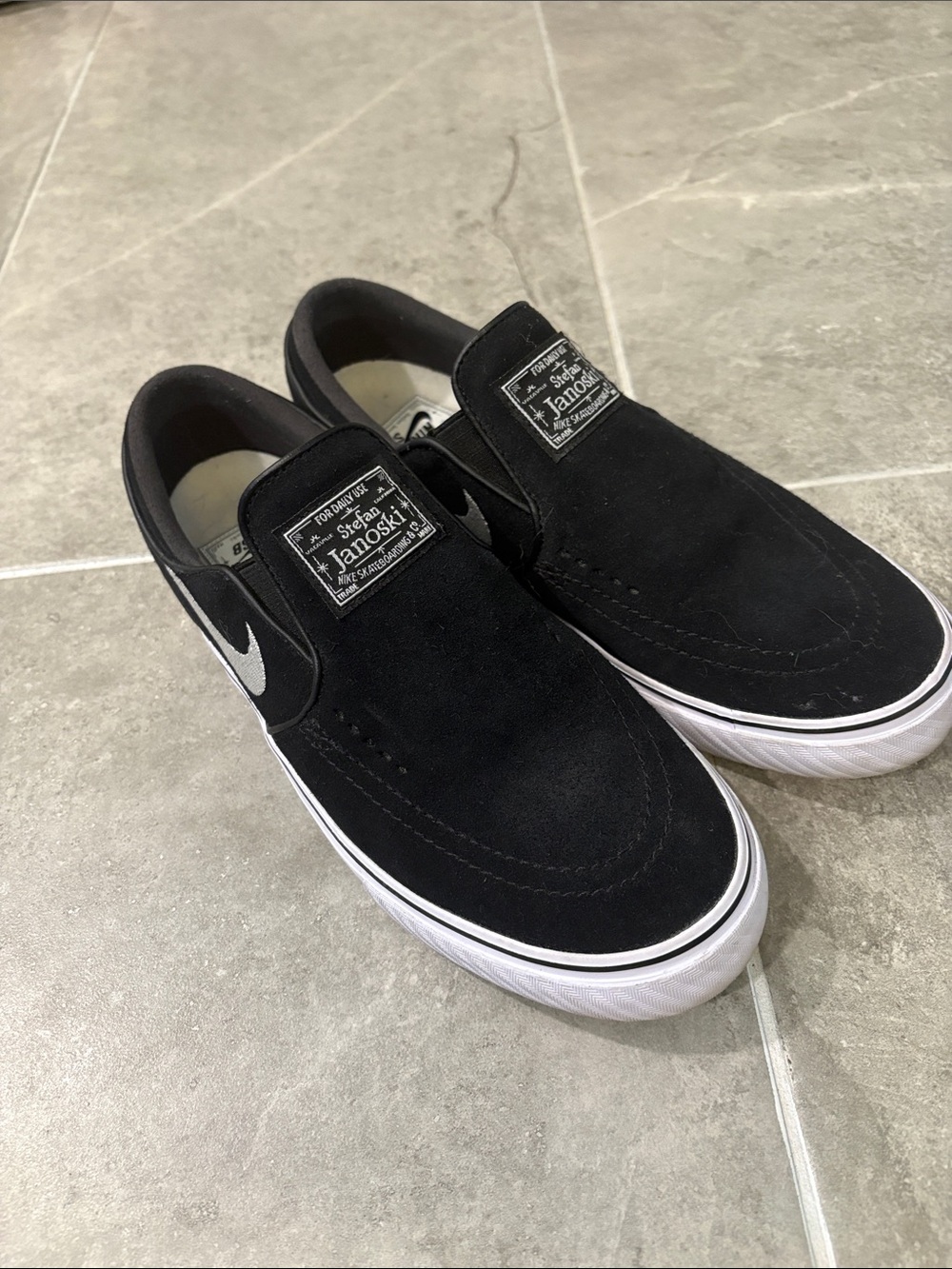 Nike Janoski Slip-On Skate Shoes - Black/White